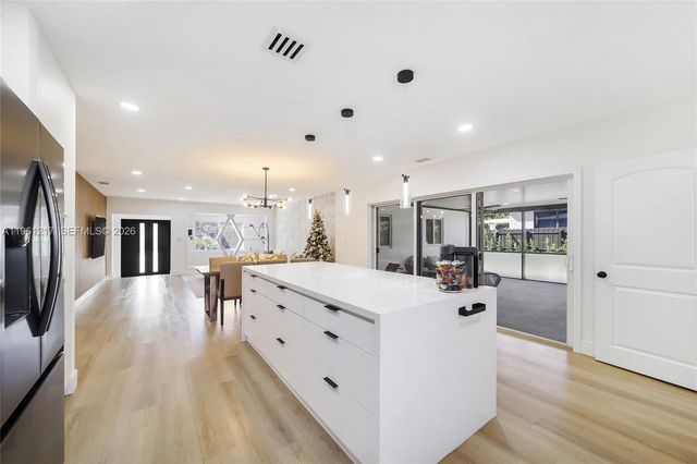 45 NE 124th Ter, North Miami, FL 33161