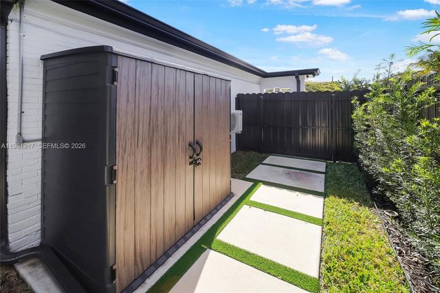 45 NE 124th Ter, North Miami, FL 33161