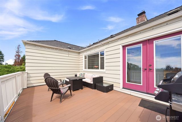 9725 Phinney Avenue N, Seattle, WA 98103