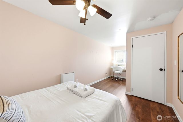 9725 Phinney Avenue N, Seattle, WA 98103