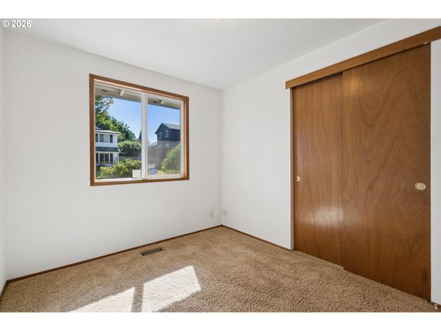 7495 Sw 172ND Ave, Beaverton, OR 97007