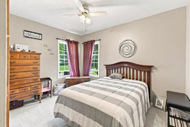 1268 E 33rd Court, Des Moines, IA 50317