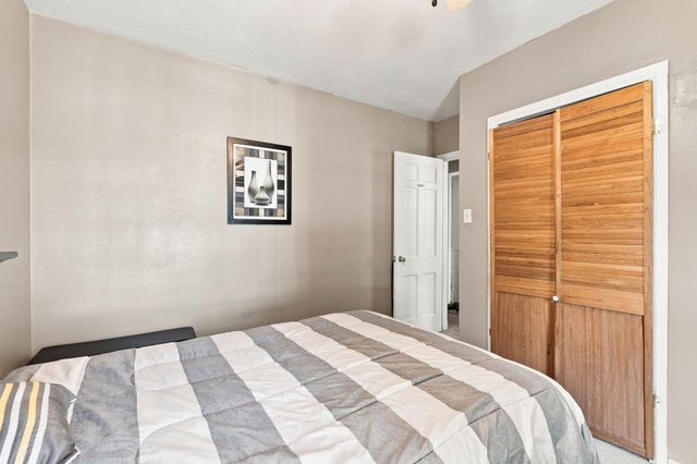 1268 E 33rd Court, Des Moines, IA 50317