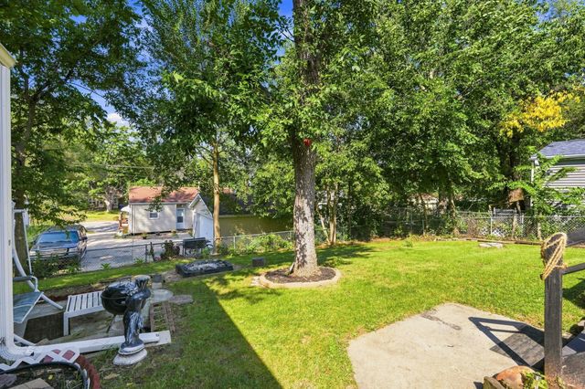 1268 E 33rd Court, Des Moines, IA 50317