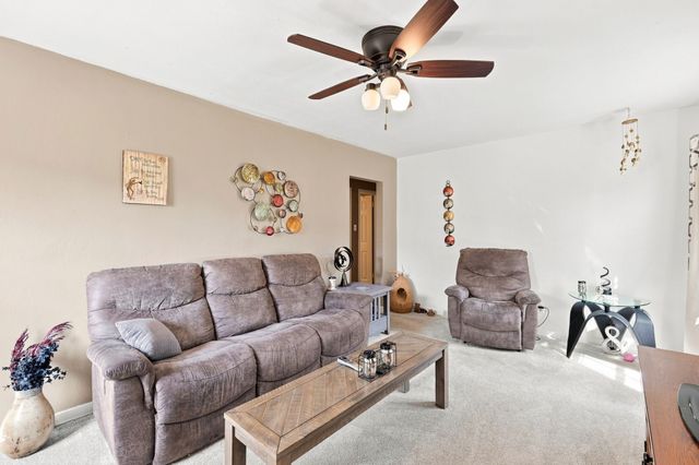 1268 E 33rd Court, Des Moines, IA 50317