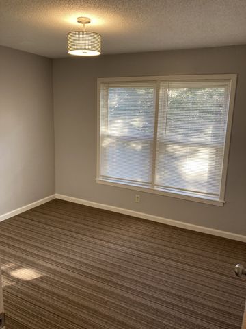 746 Holder Dr, Nashville, TN 37217