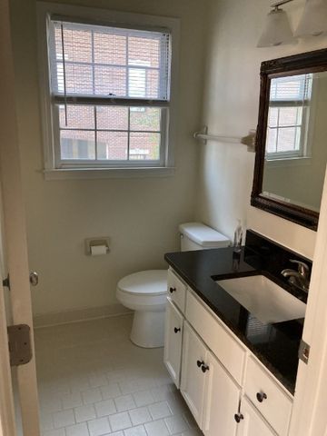 746 Holder Dr, Nashville, TN 37217