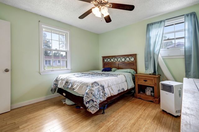 4884 Whittier Dr, Old Hickory, TN 37138