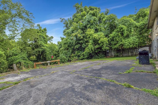 4884 Whittier Dr, Old Hickory, TN 37138