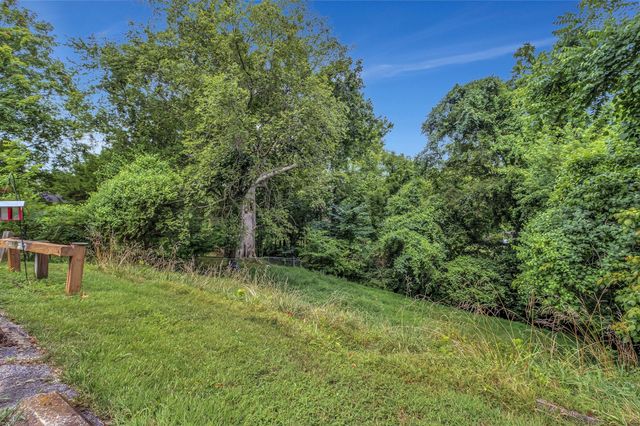 4884 Whittier Dr, Old Hickory, TN 37138