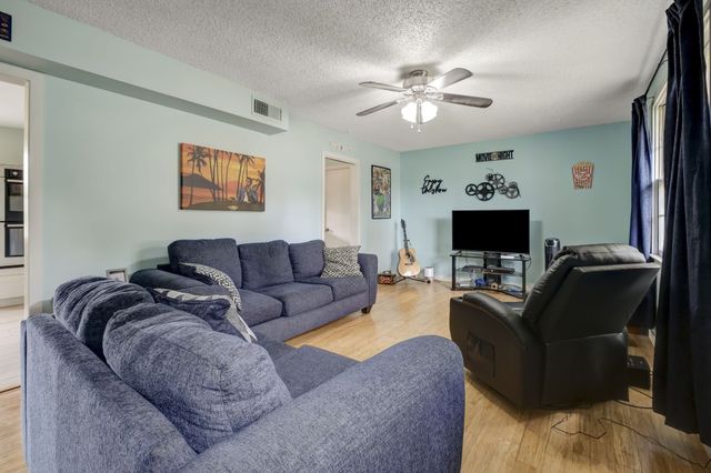 4884 Whittier Dr, Old Hickory, TN 37138