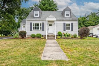 11 Laurie Ave, South Hadley, MA 01075