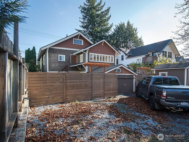 7039 24th Avenue NW, Seattle, WA 98117