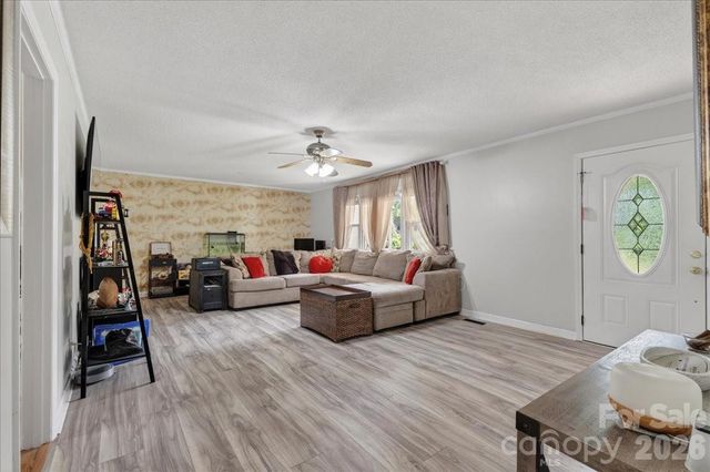 1303 Wildwood Drive, Kannapolis, NC 28081