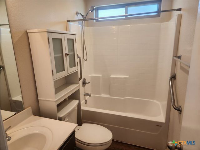 2320 Petersburg Lane, Temple, TX 76504