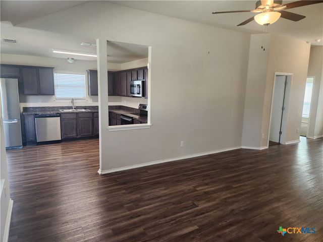 2320 Petersburg Lane, Temple, TX 76504