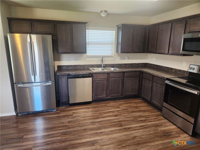 2320 Petersburg Lane, Temple, TX 76504