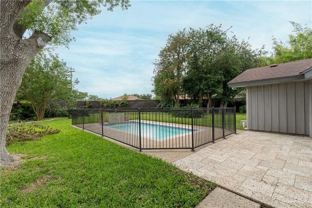 408 S Rose Ellen Circle, Mcallen, TX 78501