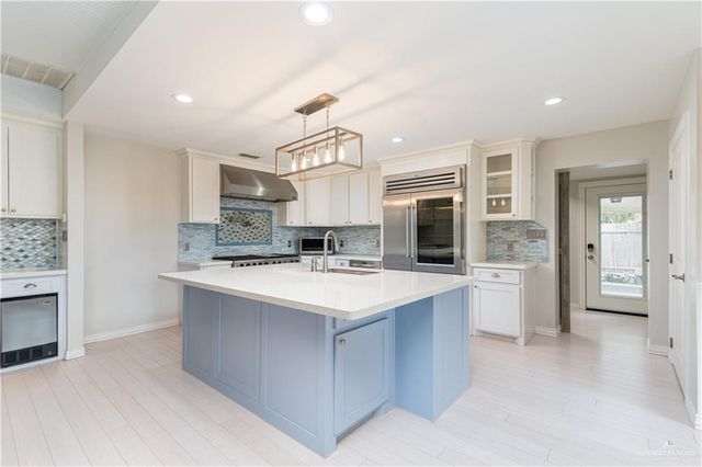 408 S Rose Ellen Circle, Mcallen, TX 78501