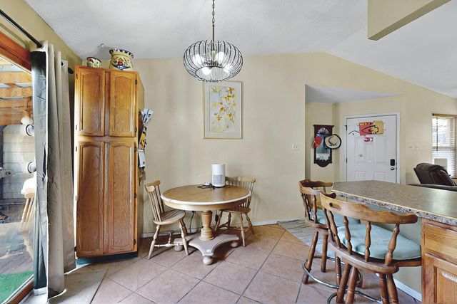 2040 Gomez Drive SW, Los Lunas, NM 87031