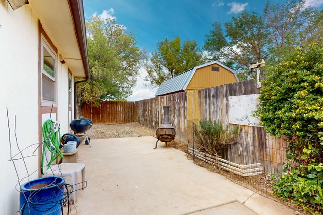 2040 Gomez Drive SW, Los Lunas, NM 87031