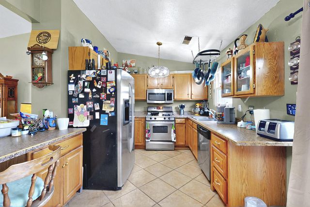 2040 Gomez Drive SW, Los Lunas, NM 87031