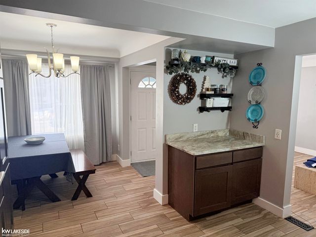 22118 Firwood Avenue, Eastpointe, MI 48021