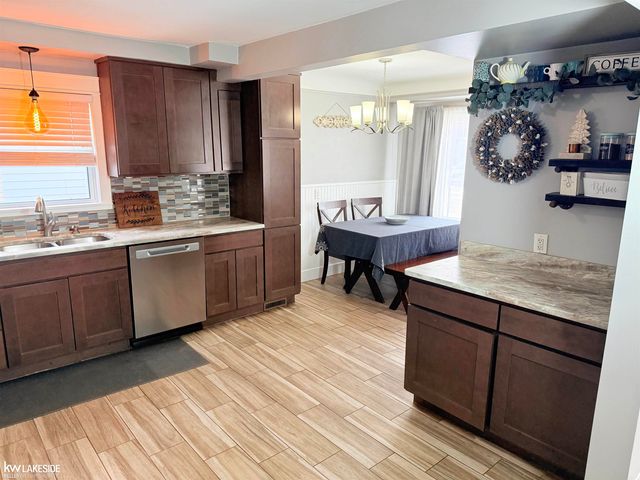 22118 Firwood Avenue, Eastpointe, MI 48021