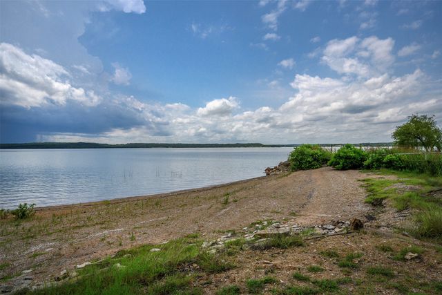 333 Private Road 1520, Bridgeport, TX 76426