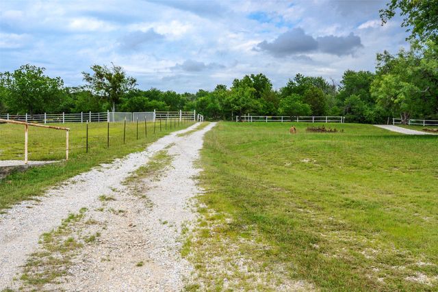 333 Private Road 1520, Bridgeport, TX 76426