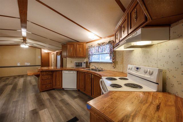 333 Private Road 1520, Bridgeport, TX 76426
