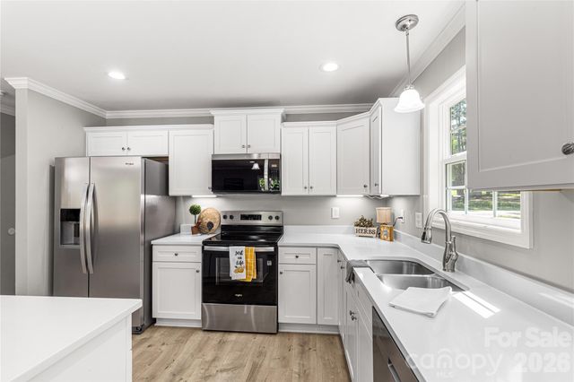 2489 Pineview Drive, Lancaster, SC 29720
