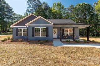 2489 Pineview Drive, Lancaster, SC 29720