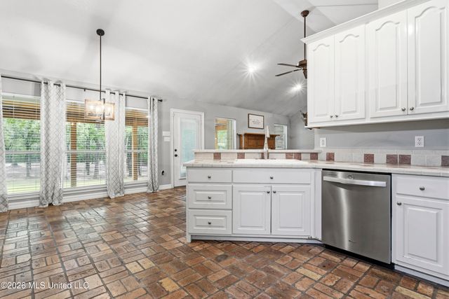 16116 Hemlock Avenue, Vancleave, MS 39565