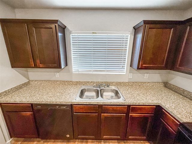 10535 Mills Road 4B, Houston, TX 77070