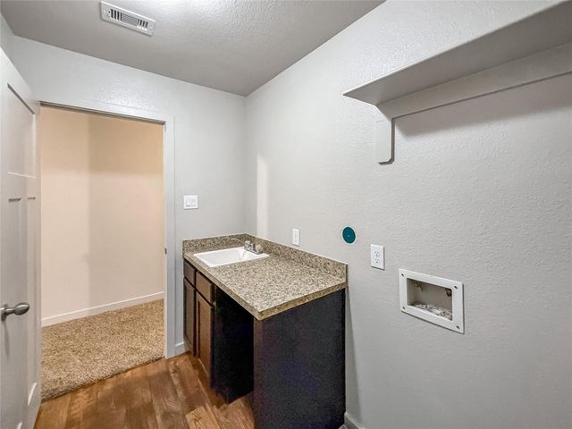 10535 Mills Road 4B, Houston, TX 77070