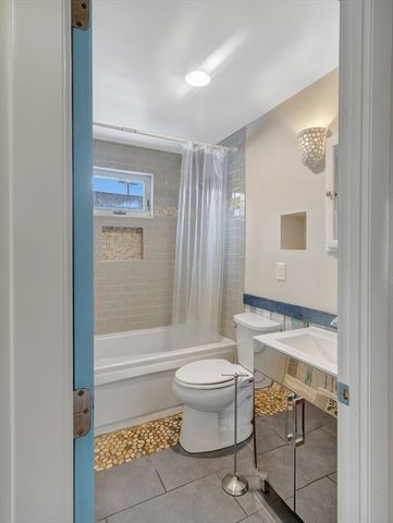 99 Nantasket Avenue, Hull, MA 02045