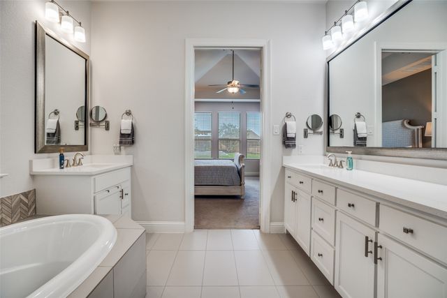 1011 Riviera Road, Roanoke, TX 76262