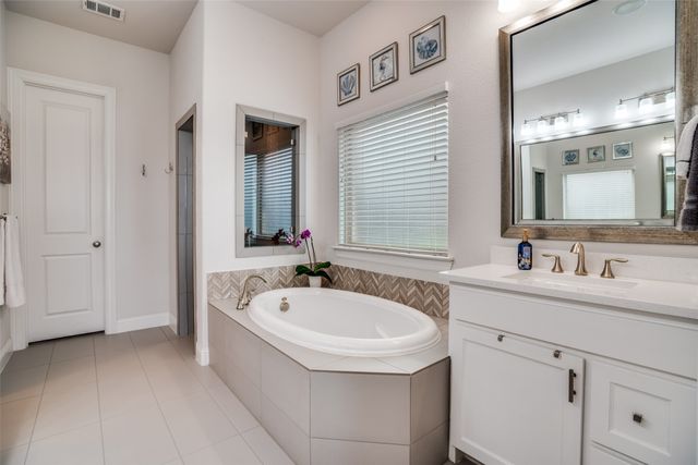 1011 Riviera Road, Roanoke, TX 76262