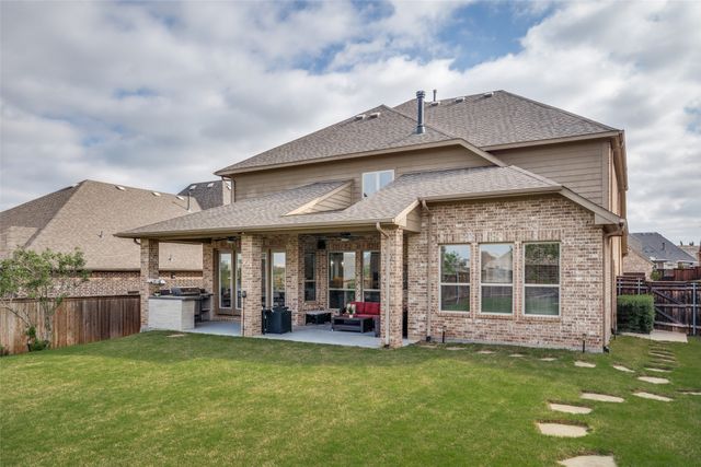 1011 Riviera Road, Roanoke, TX 76262