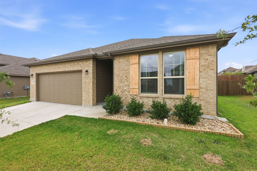 8209 Tomcat Trail, Godley, TX 76044 — photo 2