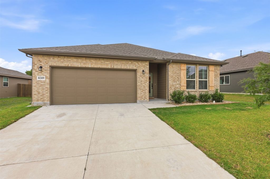 8209 Tomcat Trail, Godley, TX 76044 — photo 3