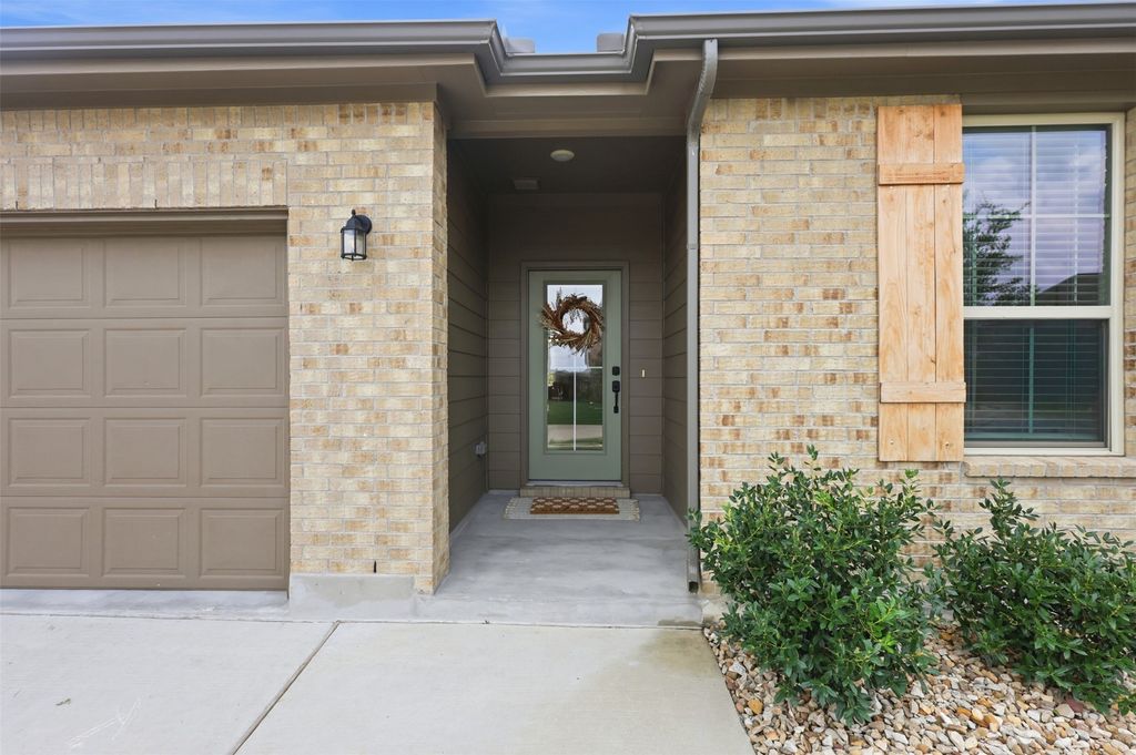 8209 Tomcat Trail, Godley, TX 76044 — photo 4