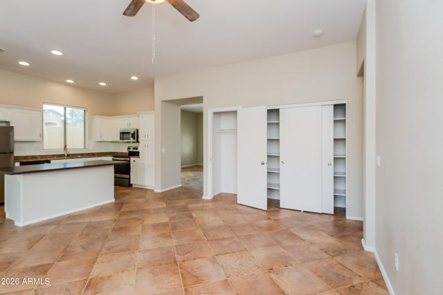 3581 W BELLE Avenue, San Tan Valley, AZ 85144