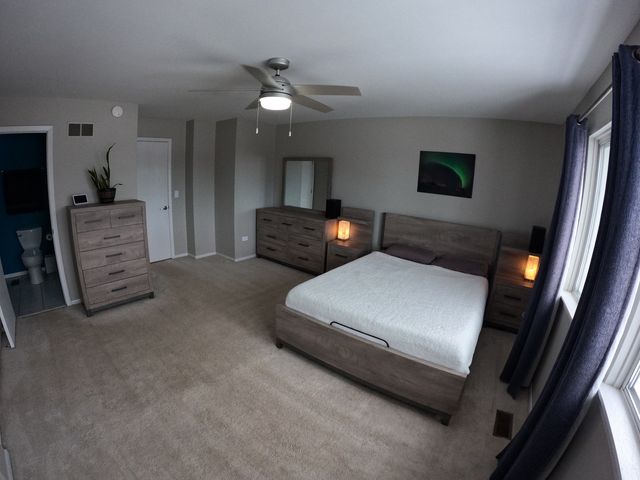 525 Lasalle Lane, Buffalo Grove, IL 60089