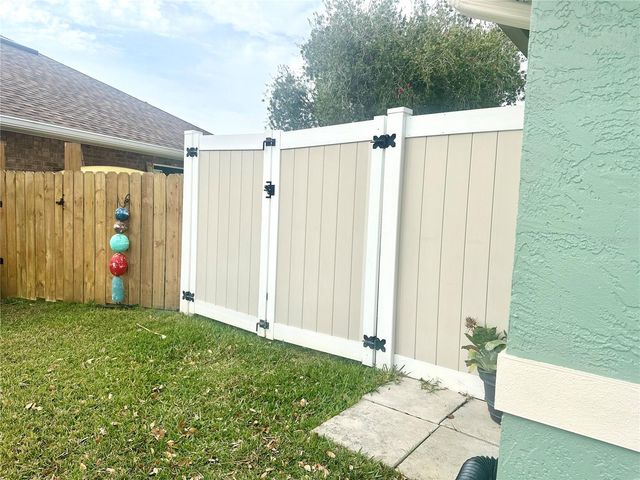 21 CORONA COURT, Palm Coast, FL 32137