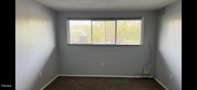 1145 Carriage Circle Apt 104, Bristol, VA 24201