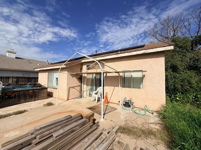 5529 W Norwich Avenue, Fresno, CA 93722