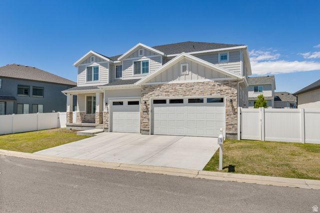 10938 S GLAMIS DUNE DR, South Jordan, UT 84009
