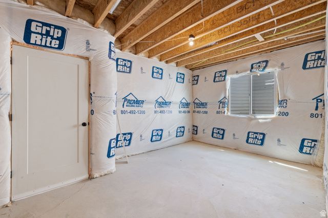 10938 S GLAMIS DUNE DR, South Jordan, UT 84009